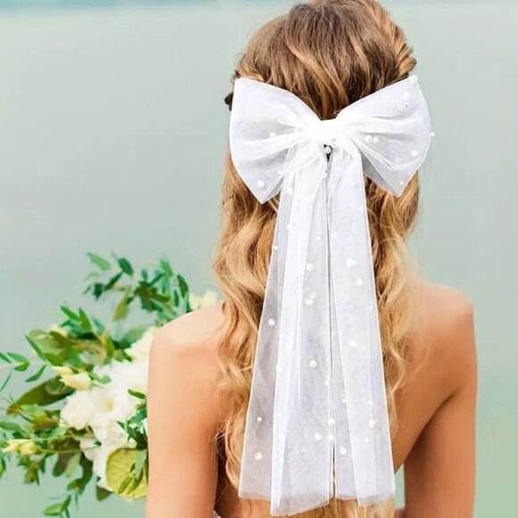 Pearl Accent Bridal Wedding Bow Veil With Hair Clip - Picture 8 of 8
